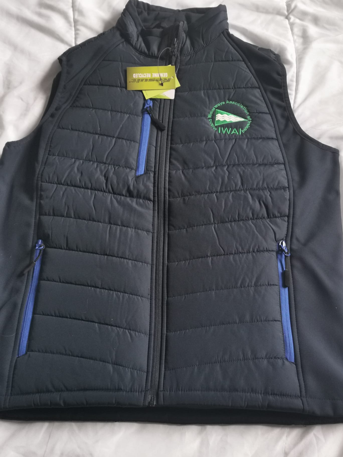 Gilet with pocket stripe